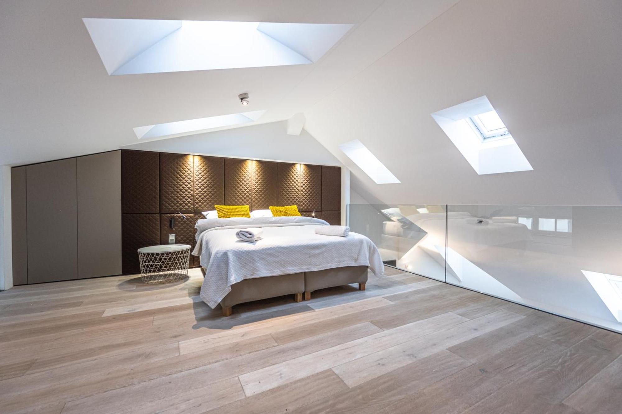 Apartment Wishlist Residences Skyloft Old Town Square