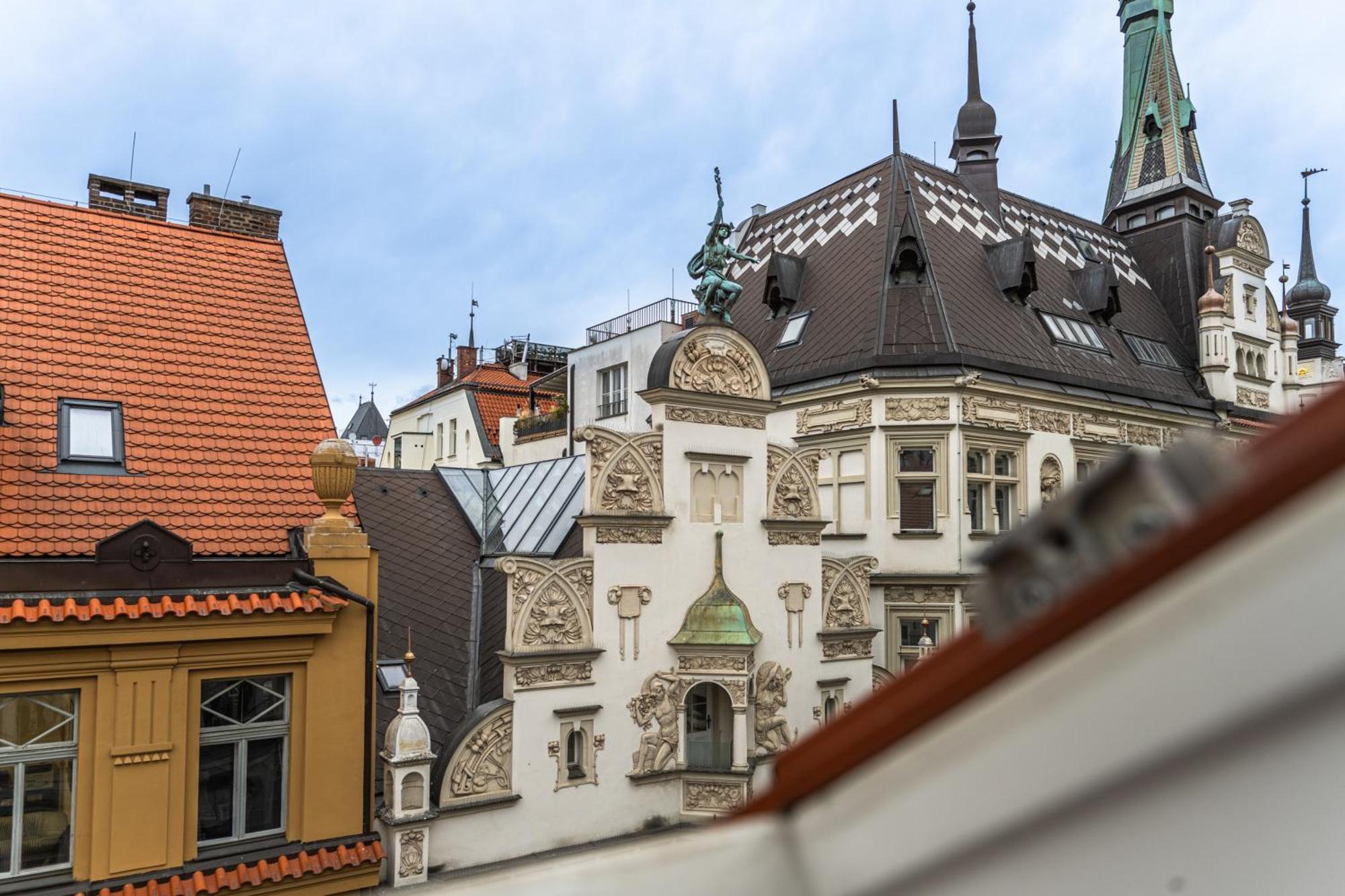 Apartment Wishlist Residences Skyloft Old Town Square *